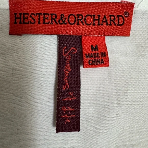 Hester & Orchard White Embroidered Button-Up Blouse – Size M - Picture 11 of 11